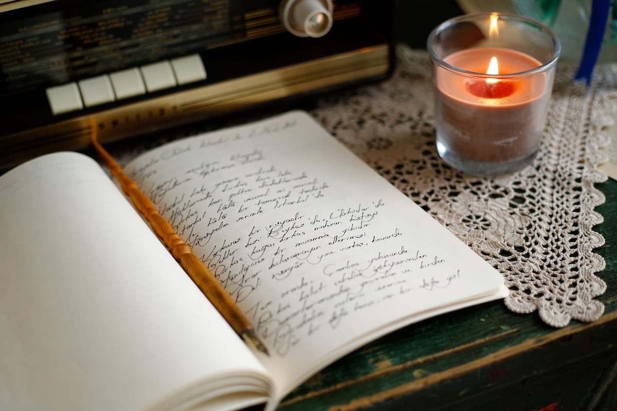 Write your own story: A beginner's guide to micro-memoirs